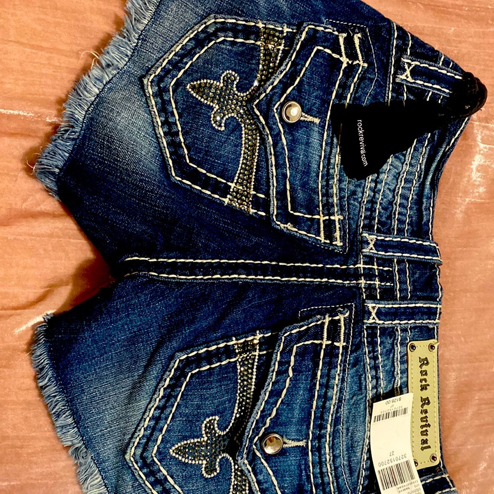 Rock revival Scarlett Shorts